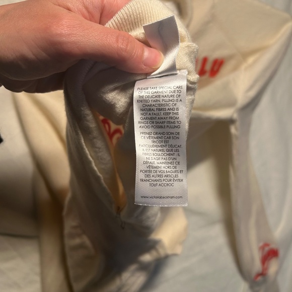 VICTORIAVICTORIA BECKHAM 100% wool cream red city embroidered turtleneck sweater - Picture 8 of 13